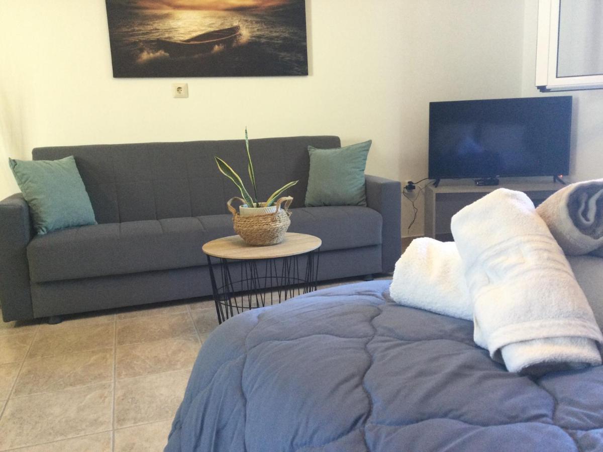 Vladimiros Apartments Barbati Ngoại thất bức ảnh