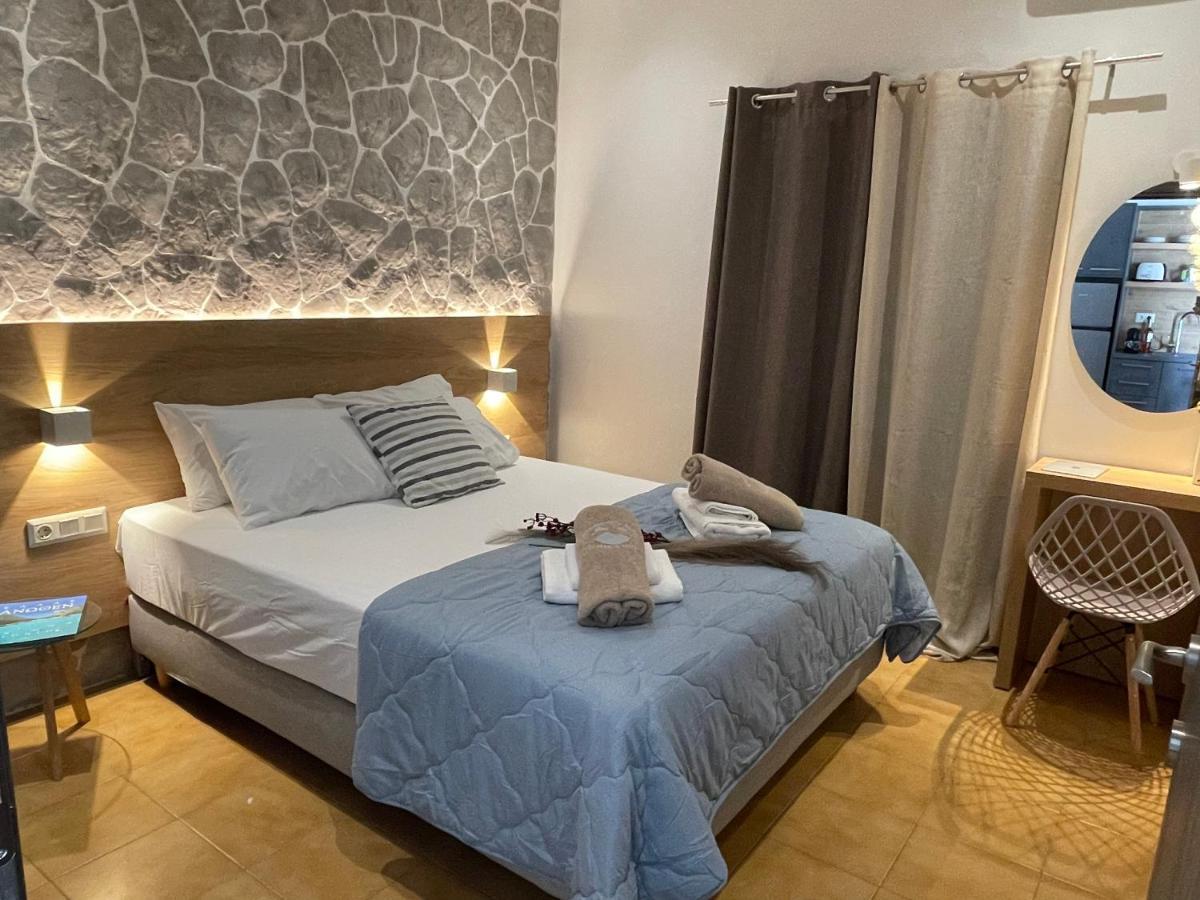 Vladimiros Apartments Barbati Ngoại thất bức ảnh