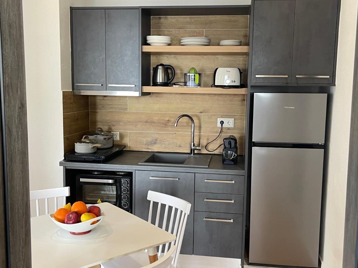 Vladimiros Apartments Barbati Ngoại thất bức ảnh