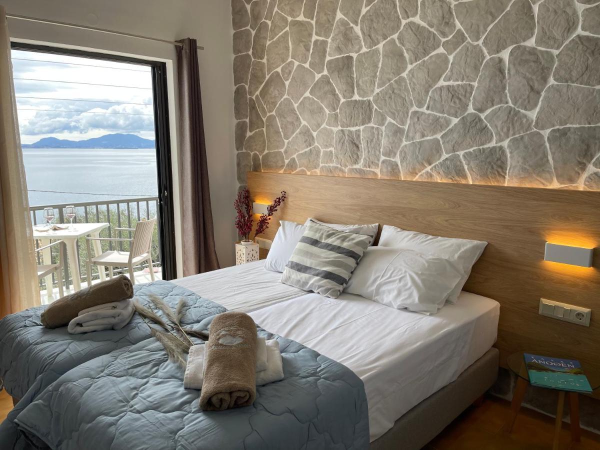 Vladimiros Apartments Barbati Ngoại thất bức ảnh