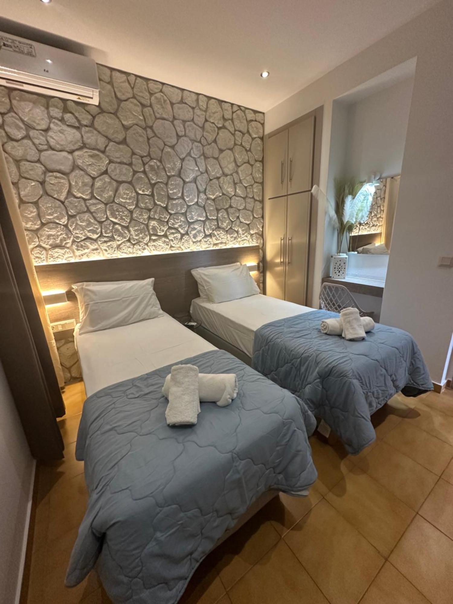 Vladimiros Apartments Barbati Ngoại thất bức ảnh