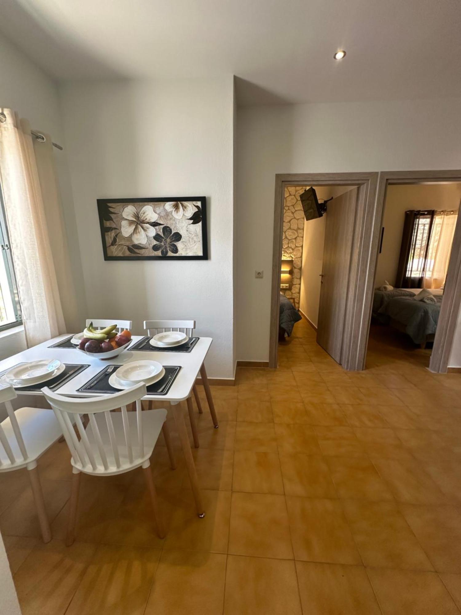 Vladimiros Apartments Barbati Ngoại thất bức ảnh