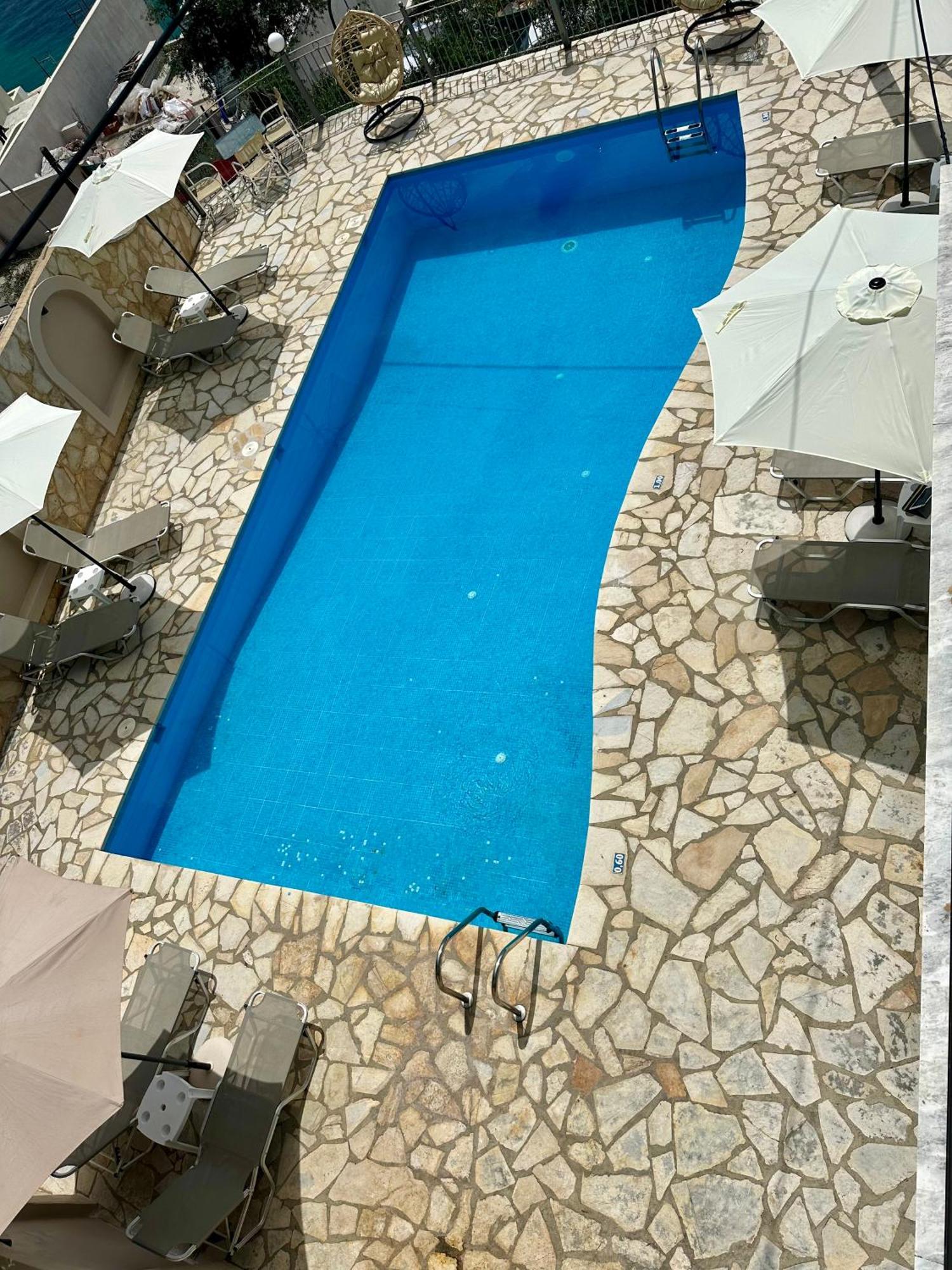 Vladimiros Apartments Barbati Ngoại thất bức ảnh