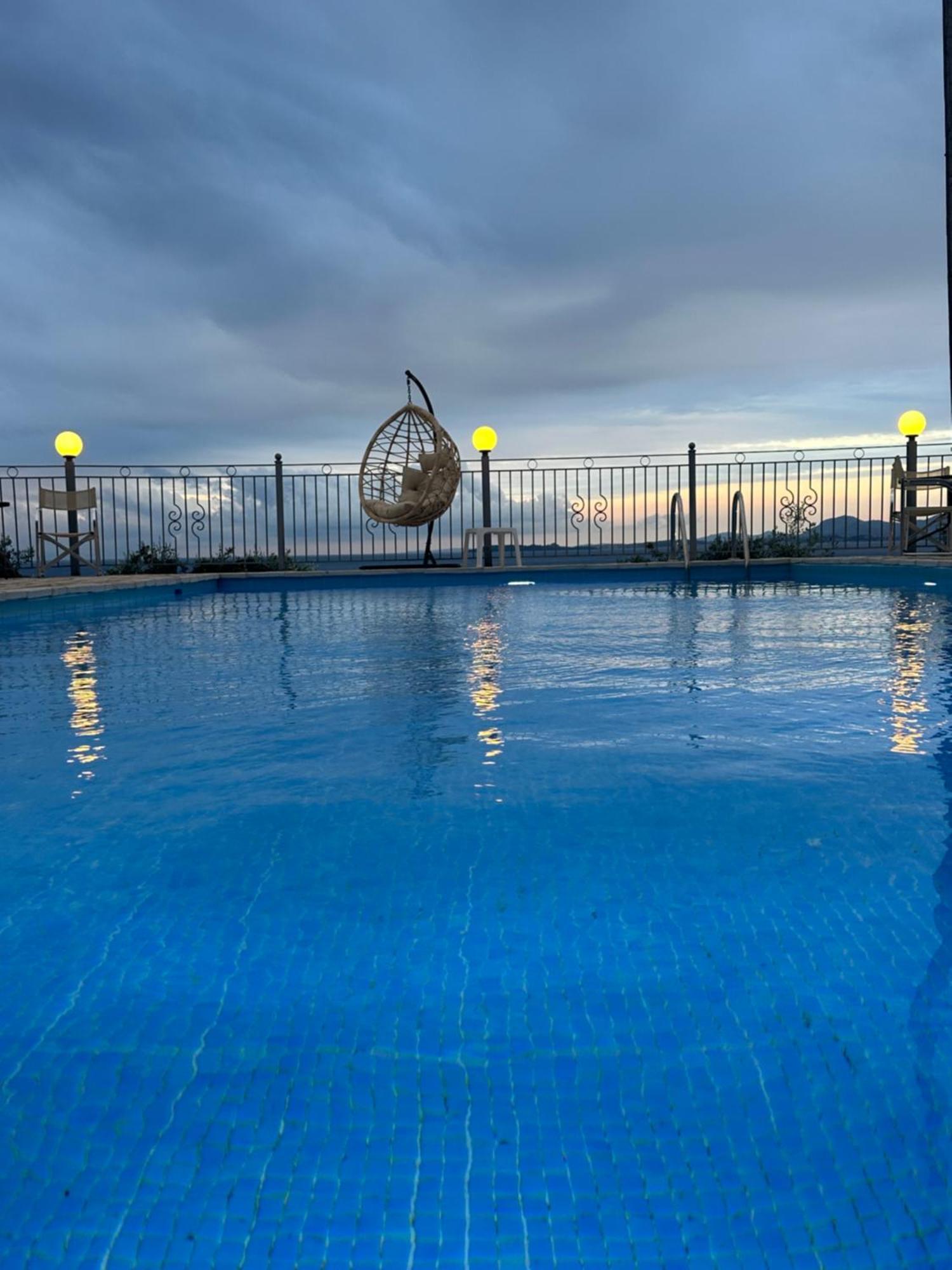Vladimiros Apartments Barbati Ngoại thất bức ảnh